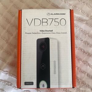 ADT VDB750 Video Doorbell - Black and White